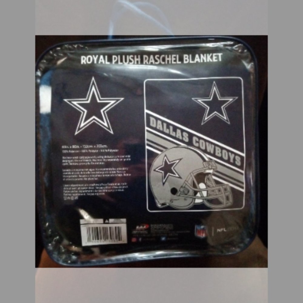 Official NFL  Dallas  Cowboys   Team Plush Blanket  60x 80  (Twin)